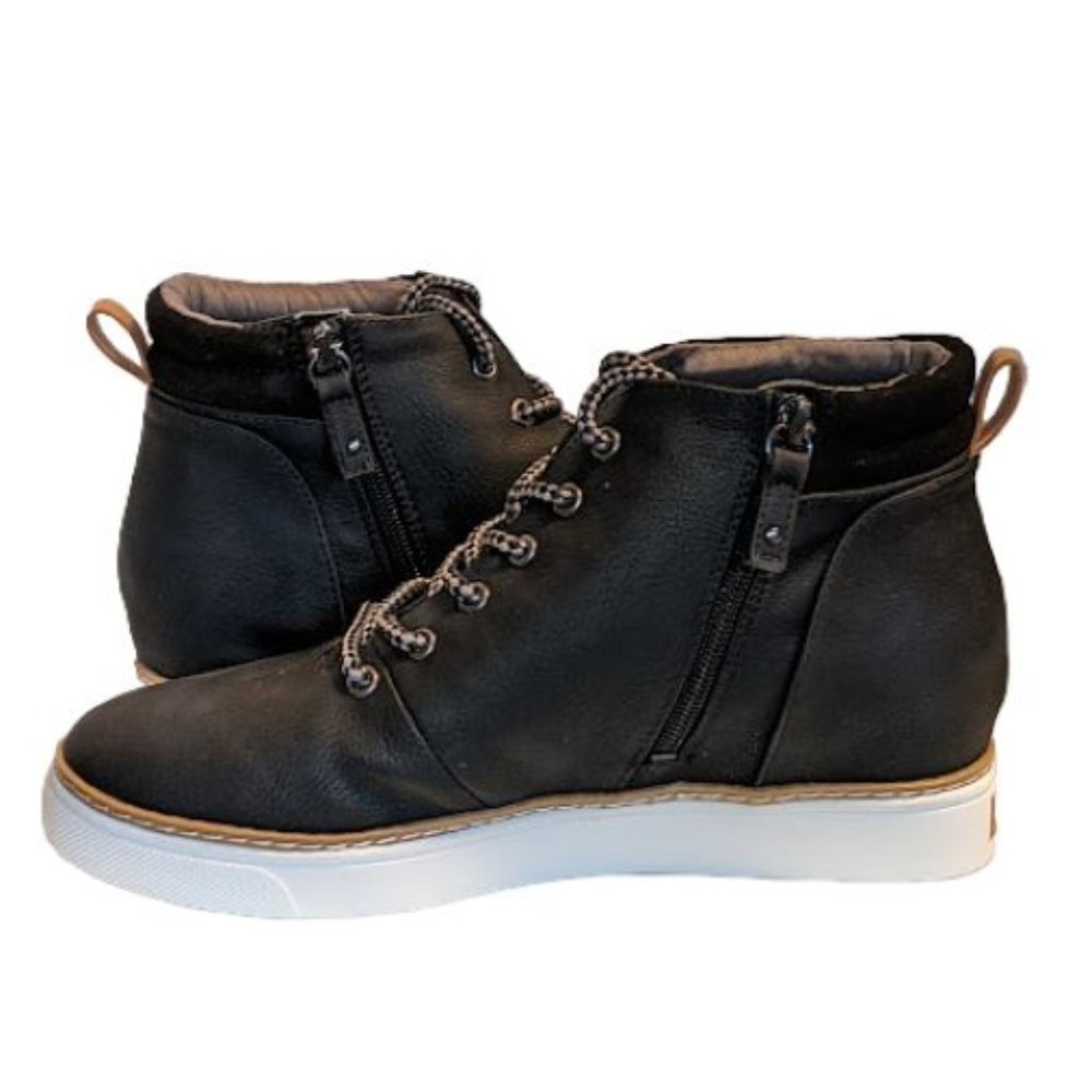 Dr. Scholls Women Into the Groove Black Hidden Wedge Sneaker Bootie 9